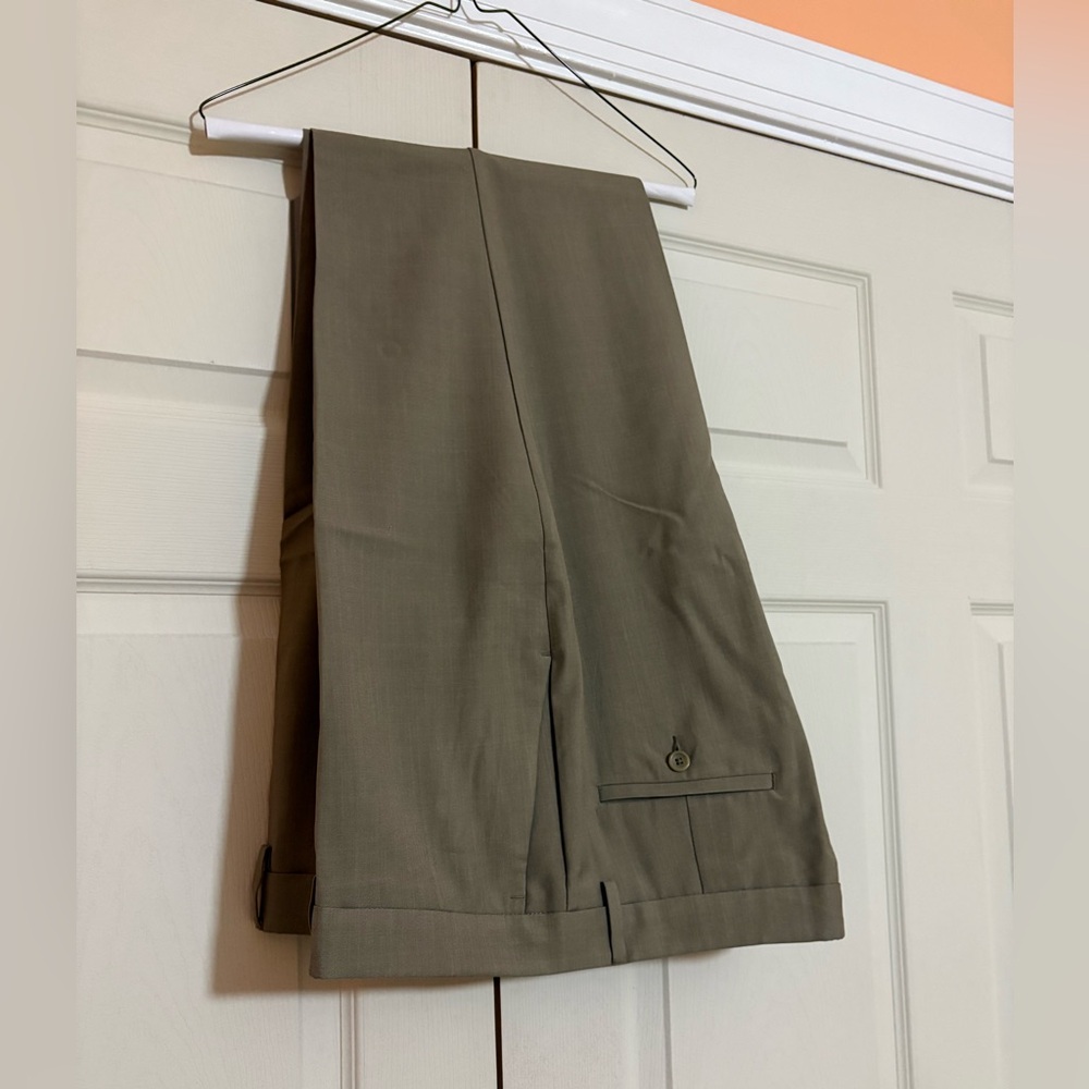 Haggar Men’s REPREVE Super Flex Waistband Straight Dress Pants Tan Sz 42x30 NWOT